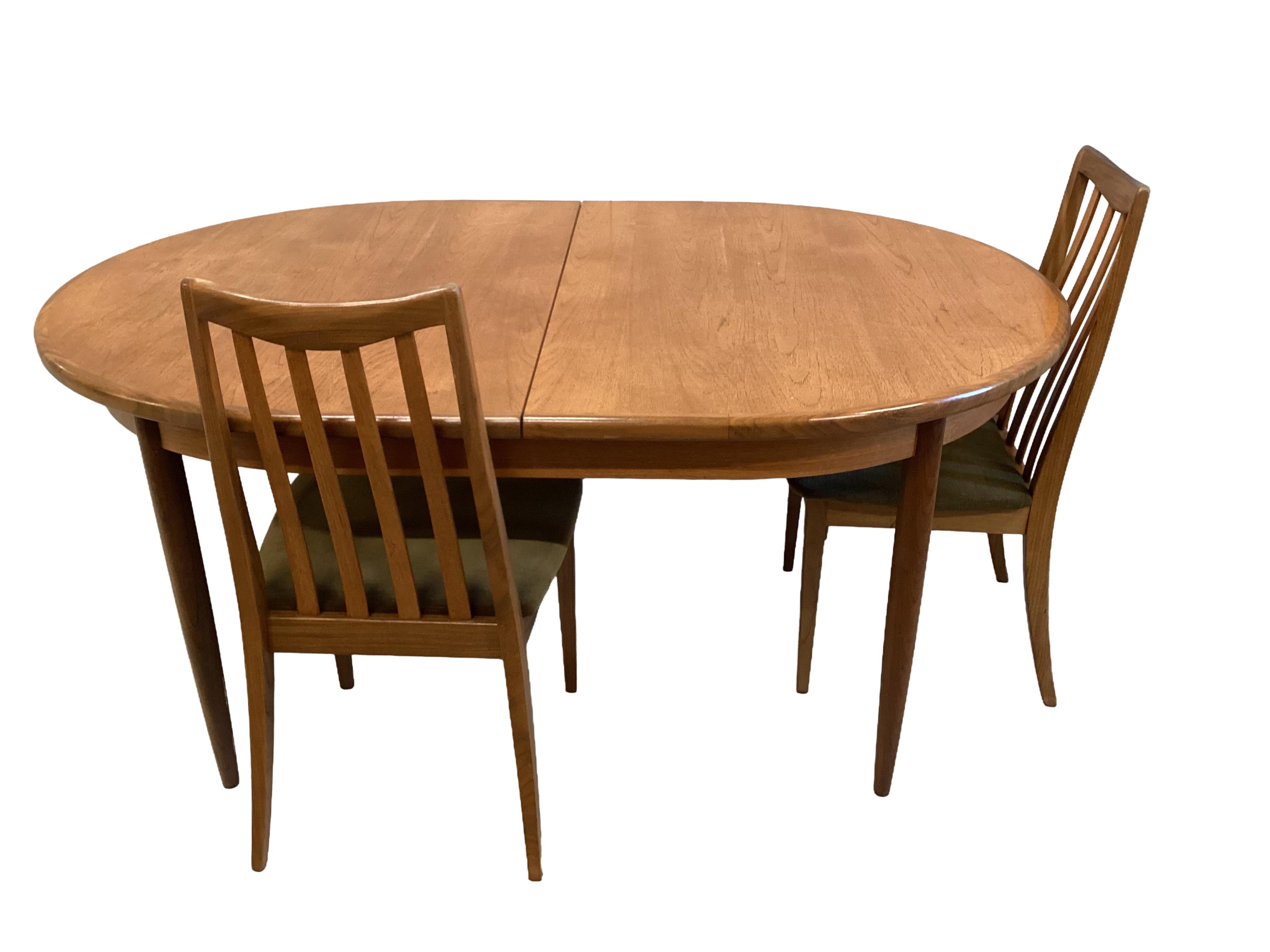 A G Plan Fresco teak extending dining table, table width 162cm, depth 110cm, height 72cm and six chairs